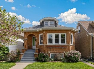 5833 W Cornelia Ave, Chicago, IL 60634