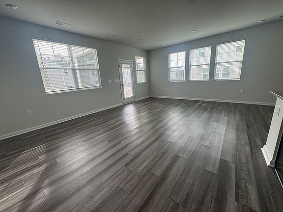 3rd image of 4924 Arkose Dr