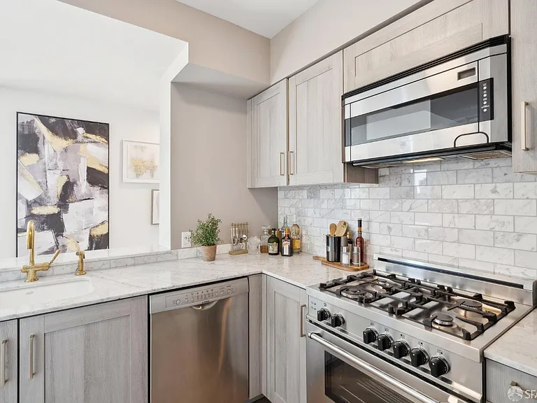 401 Harrison St #8E — Photo 6
