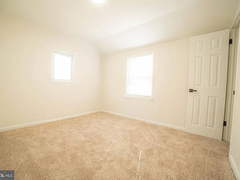 2409 Greeley Pl — Photo 28