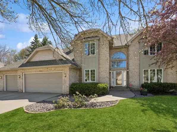 1284 W Royal Oaks Dr, Shoreview, MN 55126