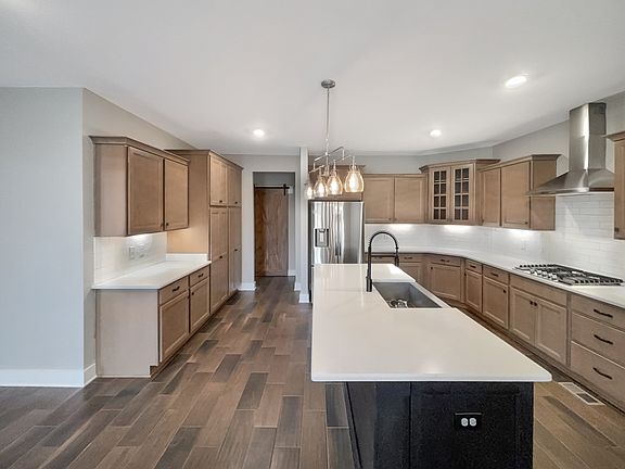 5th image of 3021 Oxford Dr