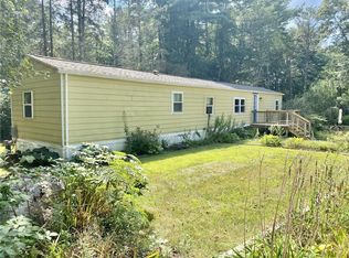 69 Fairview Ave, Hope Valley, RI 02832