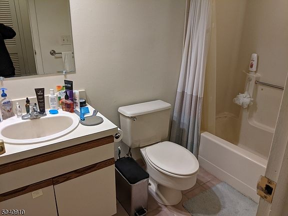 5th image of 84 Main St APT E