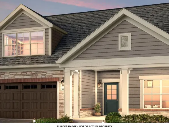 5692 Embassy Dr, Hilliard, OH 43026