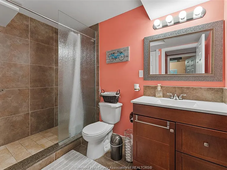 398 Poplar Dr — Photo 36