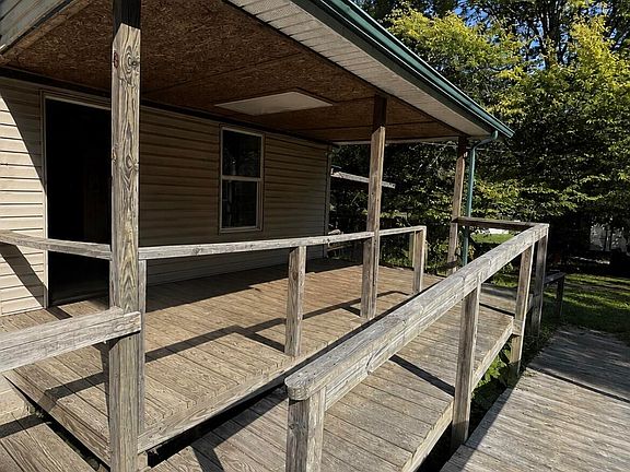 5th image of 516 Sugar Camp Rd