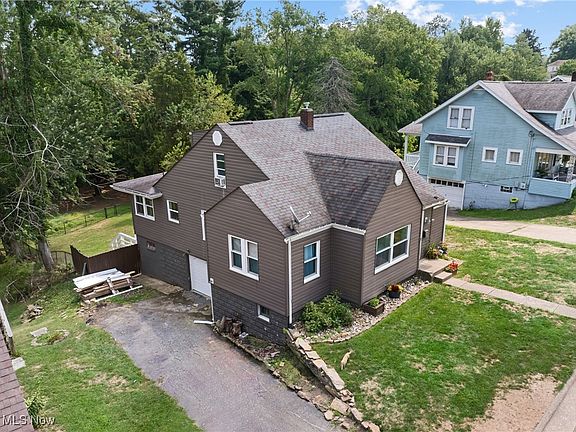 2nd image of 106 Park Dr