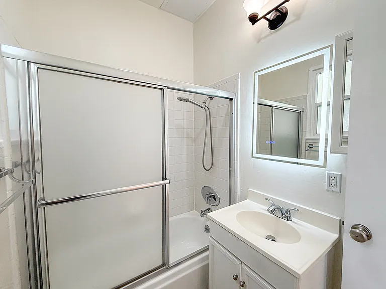 229 S Tower Dr #F — Photo 8