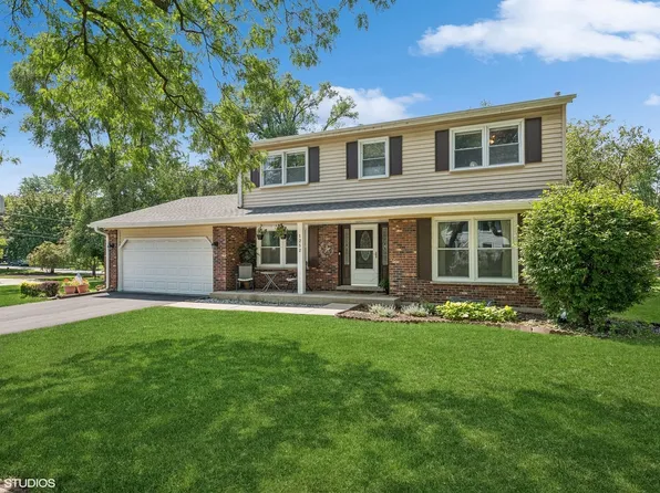 1252 Elizabeth Ave, Naperville, IL 60540