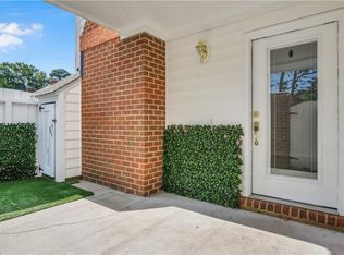 103 Turnbridge Ln APT H, Yorktown, VA 23693