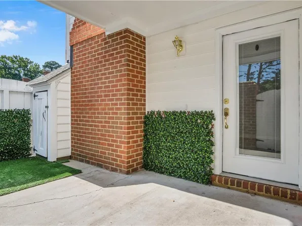 103 Turnbridge Ln APT H, Yorktown, VA 23693