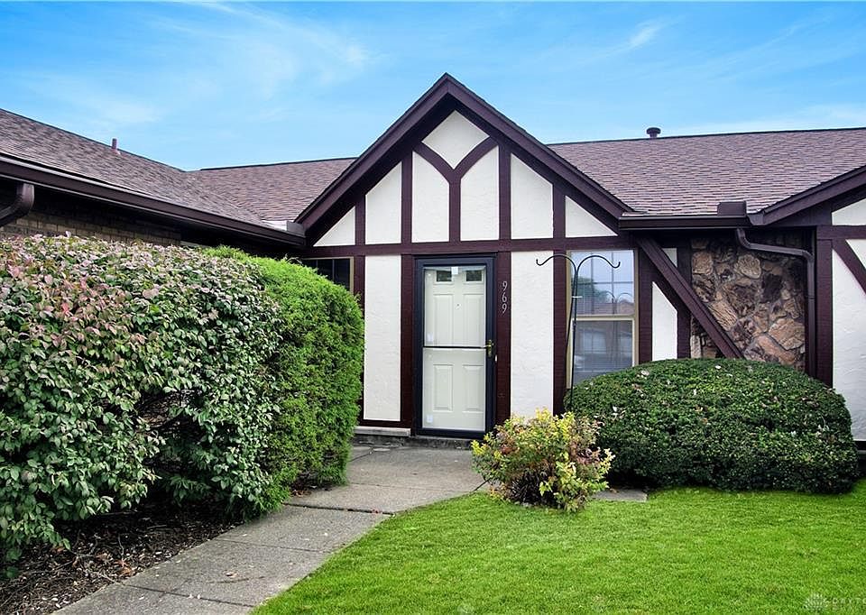 1st image of 969 Pine Needles Dr