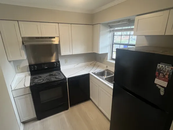 716 Verdant Dr #1, Greenville, NC 27858