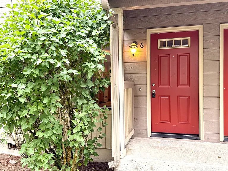 American Lake Townhomes — Photo 21