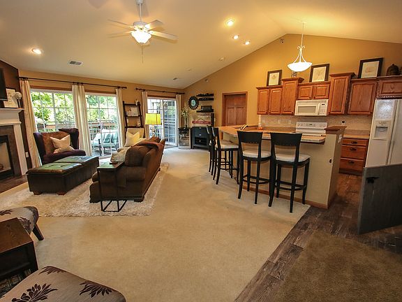 3rd image of 17845 W Radam Dr