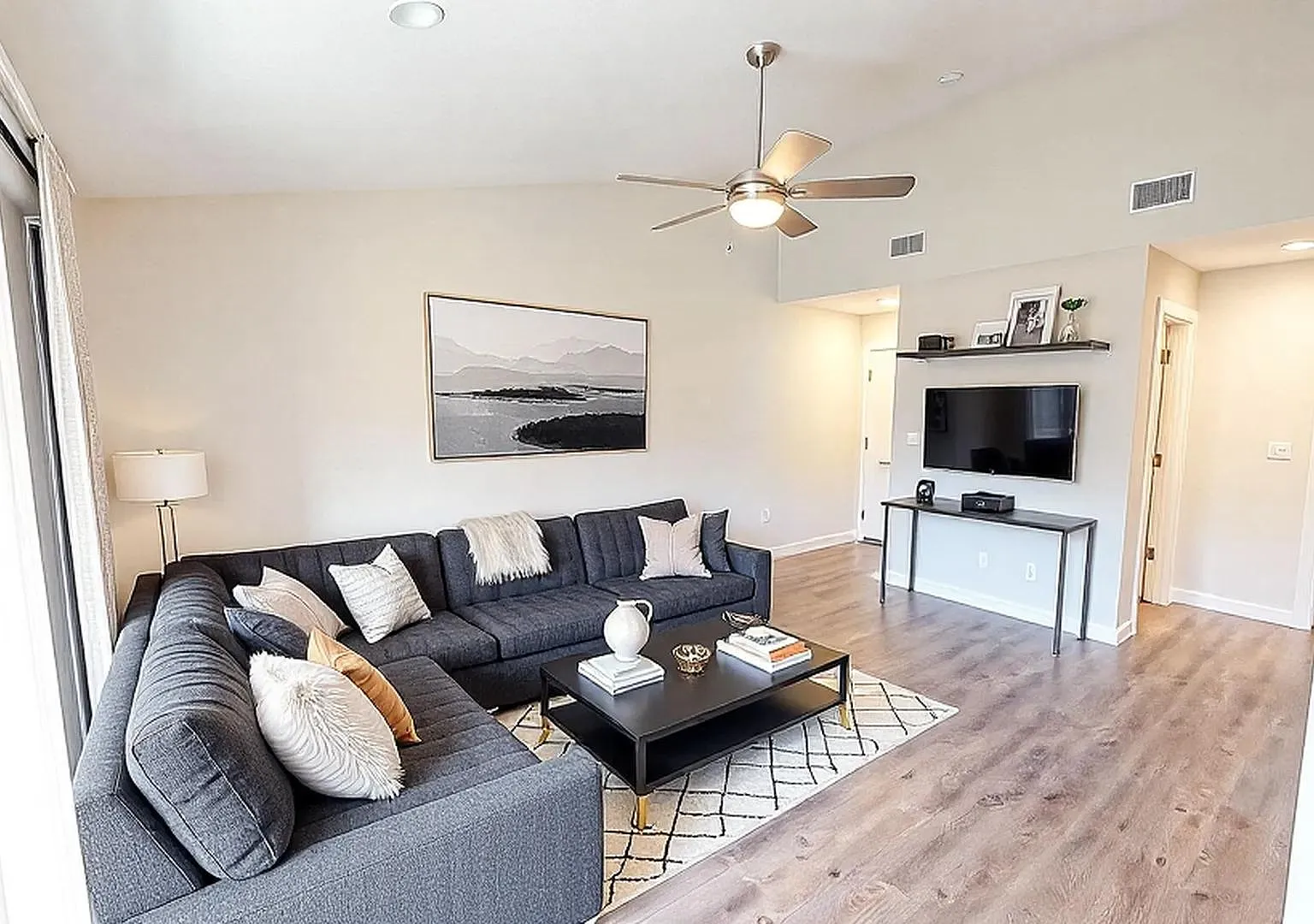 Mosswood Apartments — Photo 4