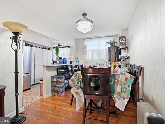 4th image of 3141 Levick St
