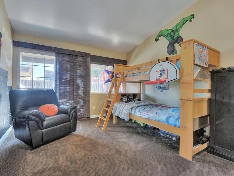 38061 Iris Ct — Photo 13