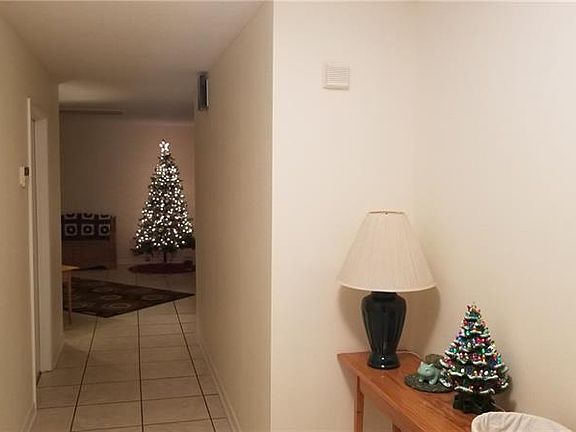3rd image of 482 Allison Ave