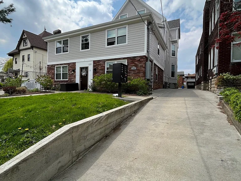 262 S Winebiddle St — Photo 42