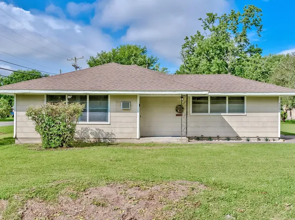 3301 Canal Ave, Groves, TX 77619