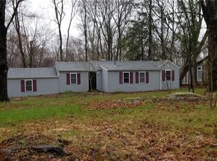 26 Seagraves Rd, Coventry, CT 06238