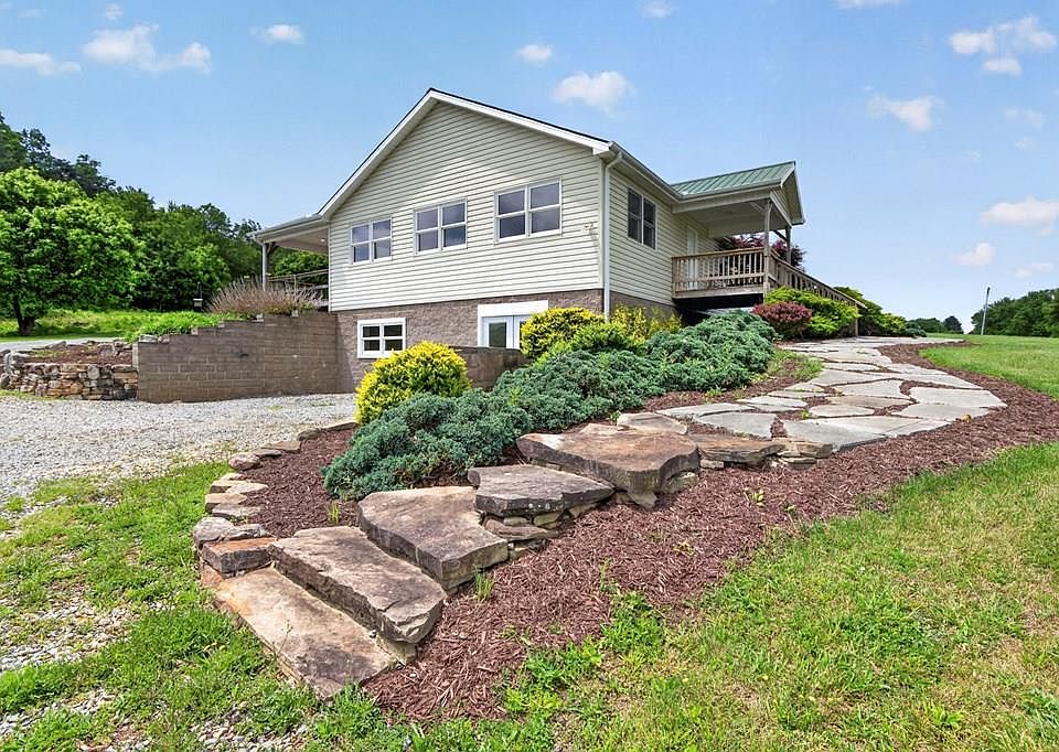 1st image of 28360 Rivermont Dr