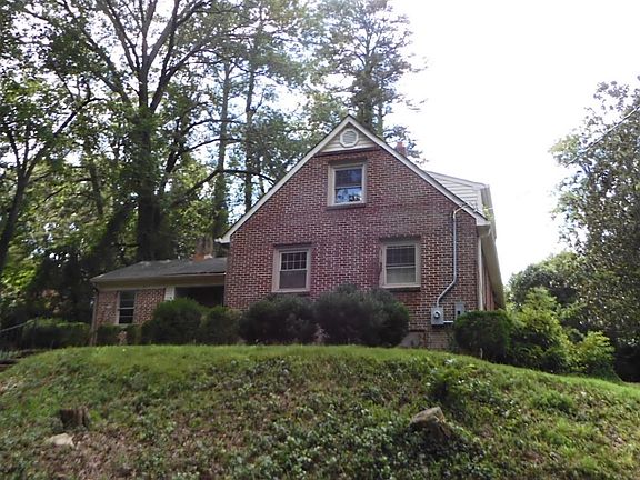 5th image of 103 Staunton Ter