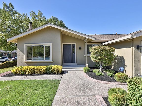2nd image of 3319 Parkhaven Ct