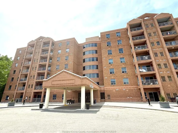 3915 Southwinds Dr #207, Windsor, ON N9G 2S8
