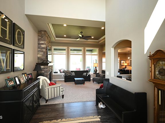 4th image of 1113 Community Loop