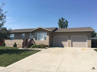 2112 Frannie Cir, Belle Fourche, SD 57717