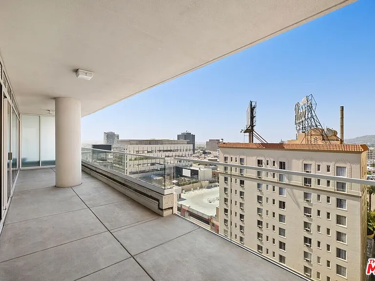 6250 Hollywood Blvd #12I — Photo 15