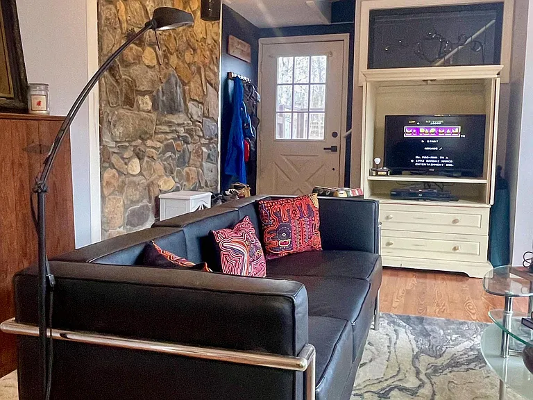 308 Pine Dr — Photo 16