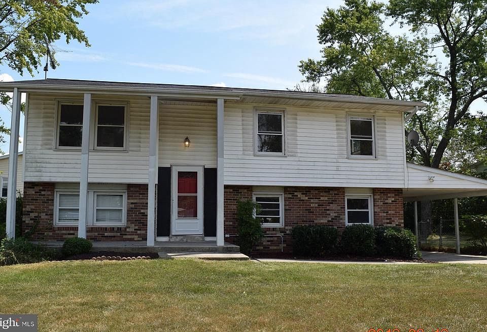 1st image of 918 Winterhaven Dr