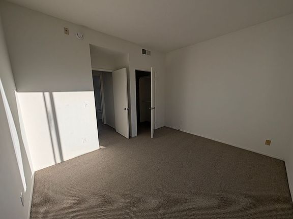 3rd image of 1409 N Alta Vista Blvd #209