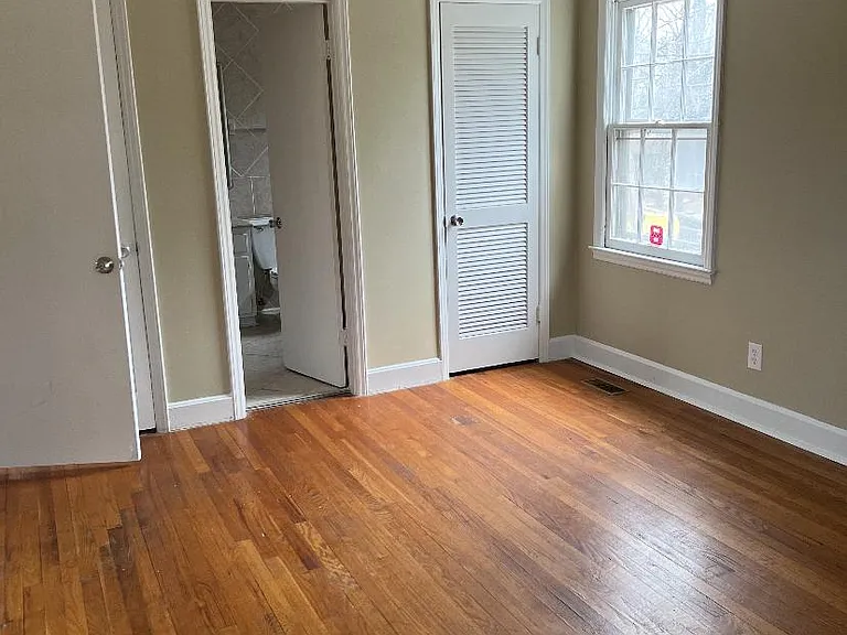 7116 Idlewild Rd — Photo 35