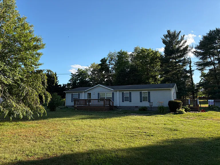 7157 Twin Acres Ln — Photo 1