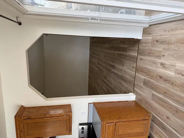 604 W Jackson St — Photo 10