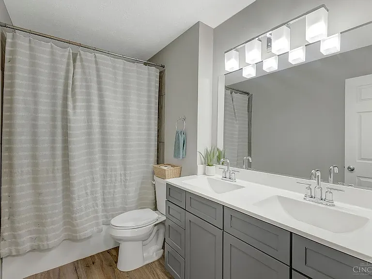 8187 Woodward Dr — Photo 11