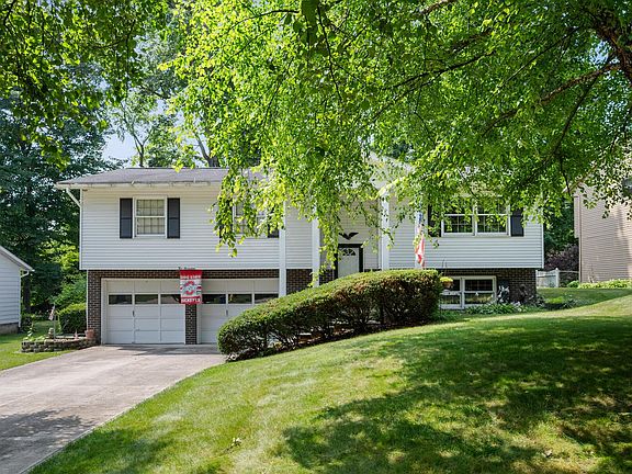 3rd image of 217 Cottswold Dr