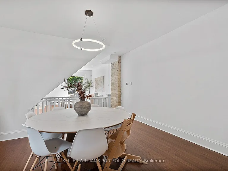 28 Tiverton Ave — Photo 12