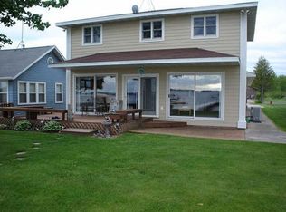 N5794 Foesch Rd, Shawano, WI 54166