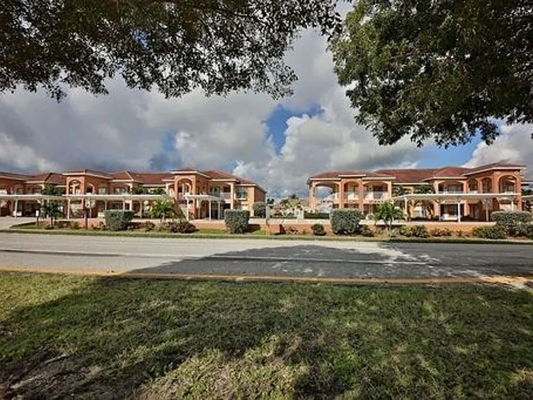 Santa Barbara Villas - Move in Special — Photo 79
