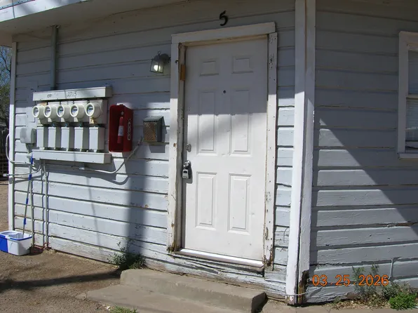2713 W 9th Ave APT 5, Amarillo, TX 79106