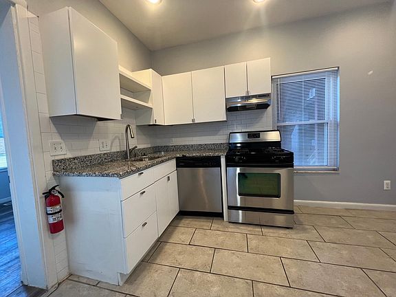 2nd image of 1096 Van Dyke St APT 103
