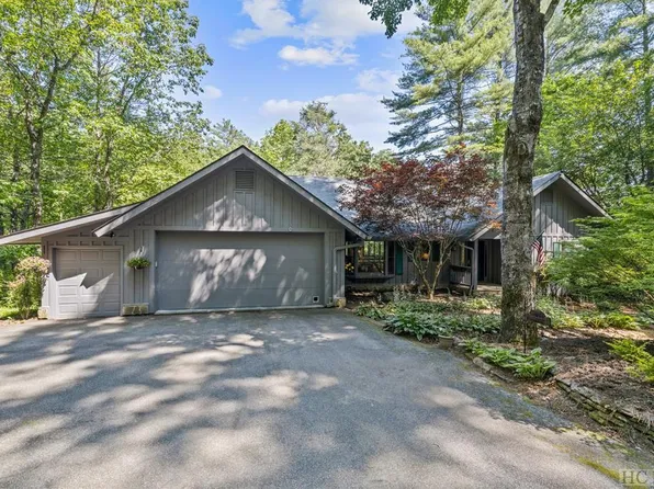 30 Rocky Creek Road, Sapphire, NC 28744