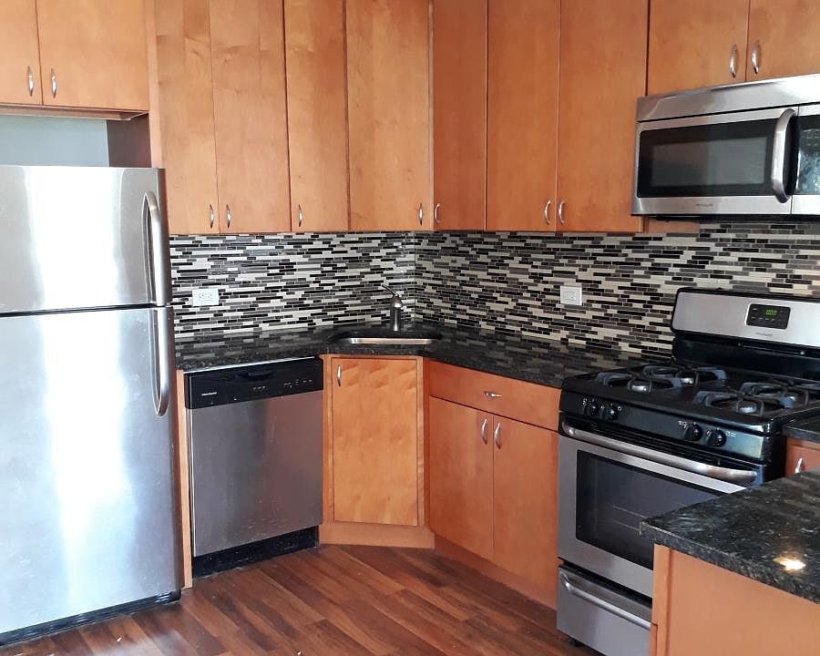 1st image of 905 N Francisco Ave #1