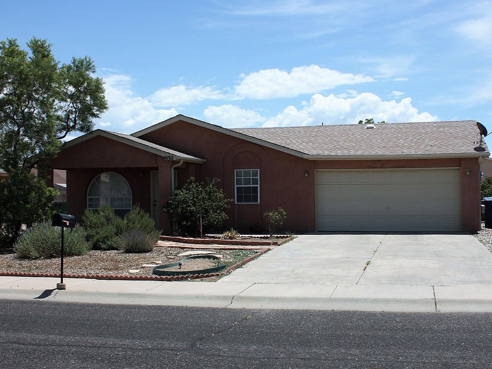 1st image of 930 SE Ladron Ave
